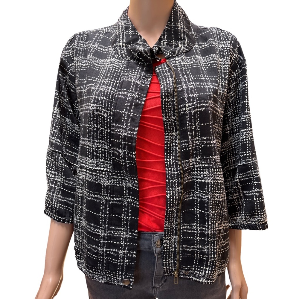 Royalty For Me Black & White Plaid 3/4 Sleeve Zipper Cropped Light Shackett NWT